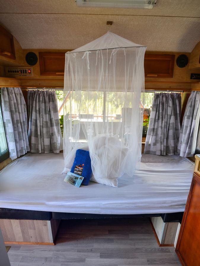 Maggie May House Boat - Colchester - 5Km From Elephant Park Exteriér fotografie