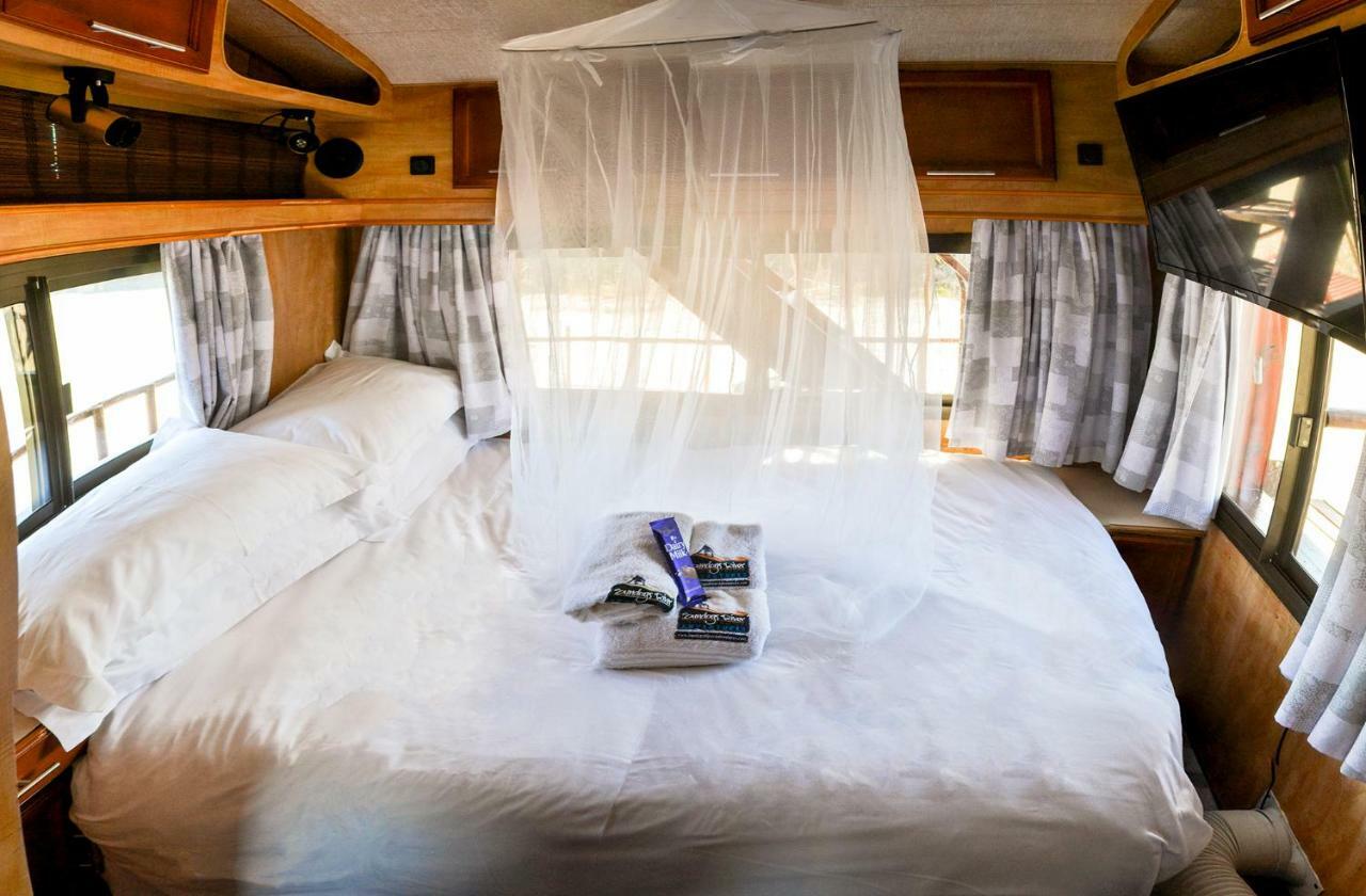 Maggie May House Boat - Colchester - 5Km From Elephant Park Exteriér fotografie