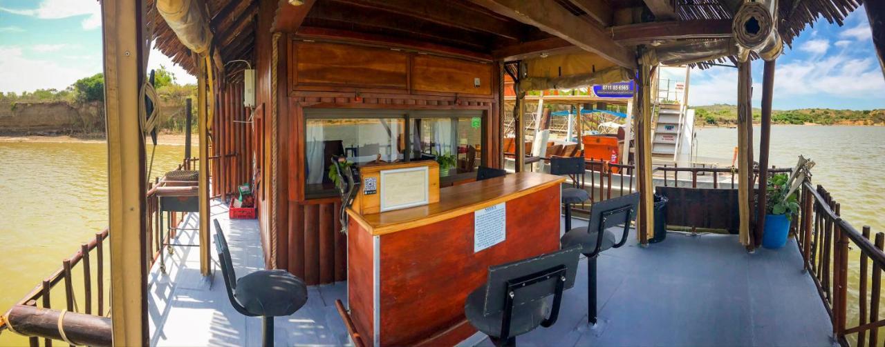 Maggie May House Boat - Colchester - 5Km From Elephant Park Exteriér fotografie